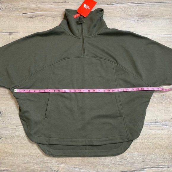 The North Face Women’s Slacker Short Sleeve Poncho - Picture 4 of 5